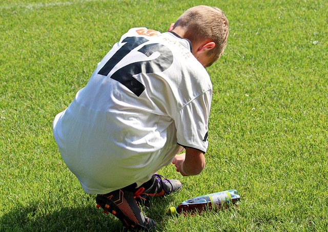 柏林聯合前鋒貝倫斯上演頭球帽子戲法！德甲首人！.